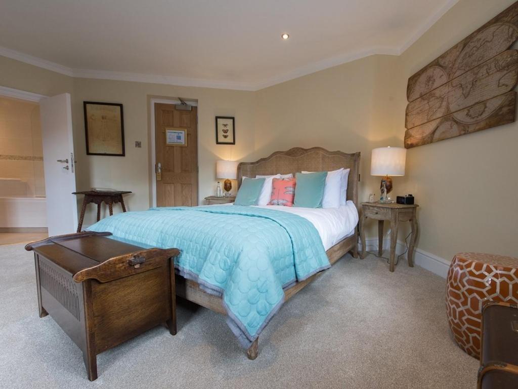 Bed and Breakfast Darwin'S Townhouse Shrewsbury Exterior foto A bedroom at The Old parsonage