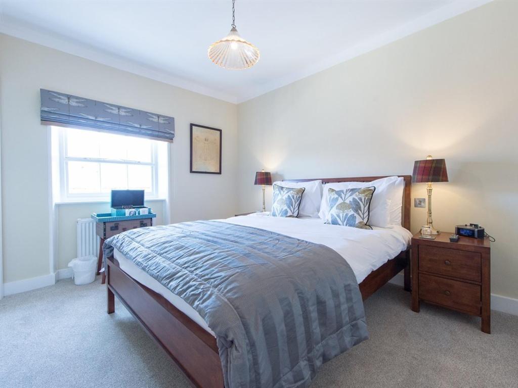 Bed and Breakfast Darwin'S Townhouse Shrewsbury Habitación foto A bedroom at the hotel